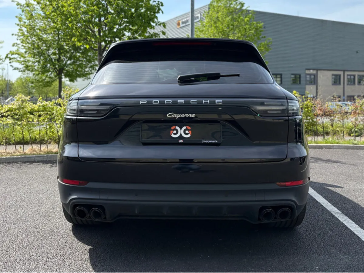 Porsche Cayenne V6 E-HYBRID AUTO 456BHP *1 OWNER * - Image 4