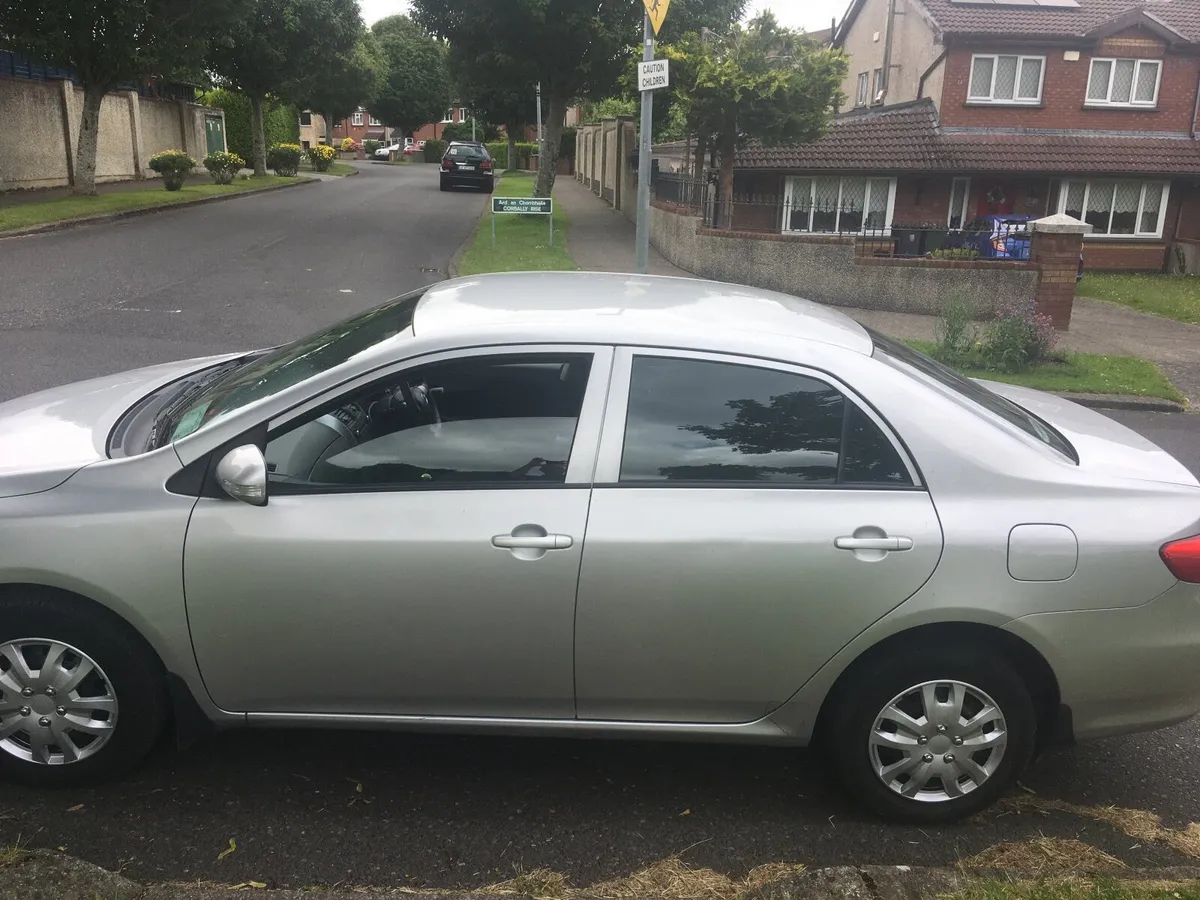Toyota Corolla 2012 - Image 2