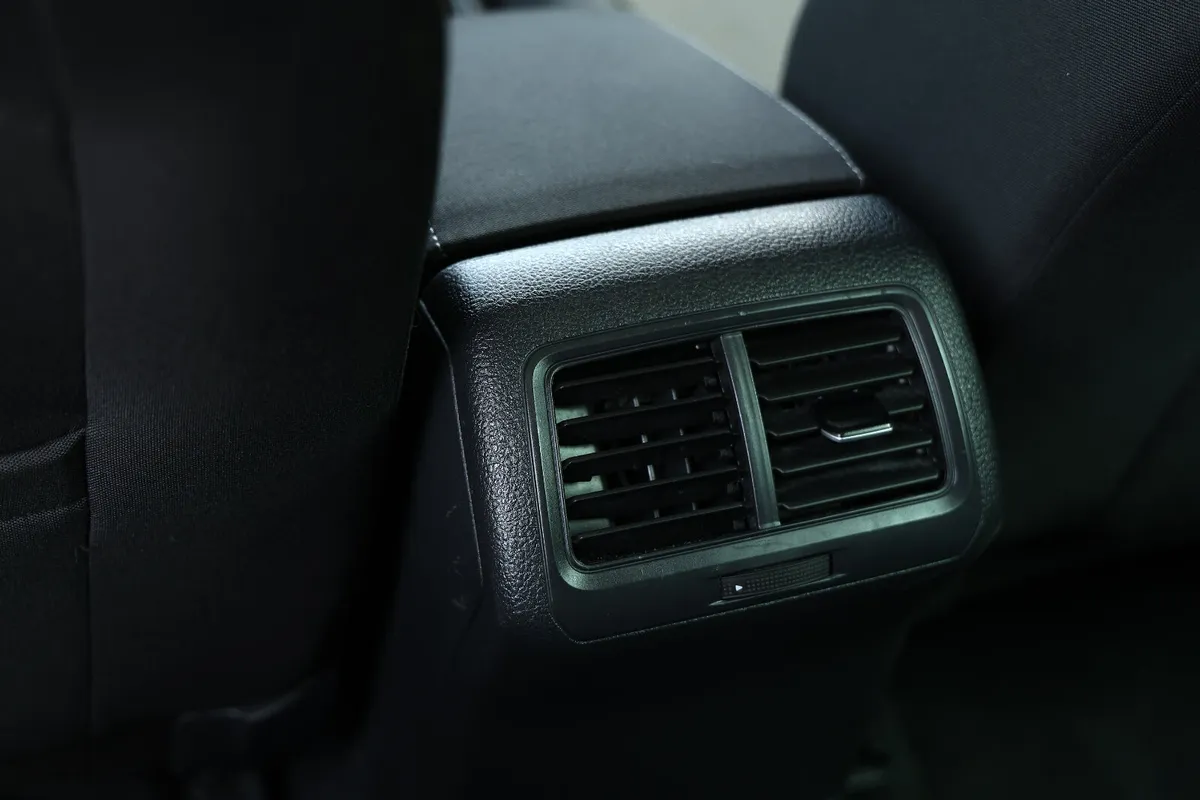 Golf Estate blue 1.2L - Image 8