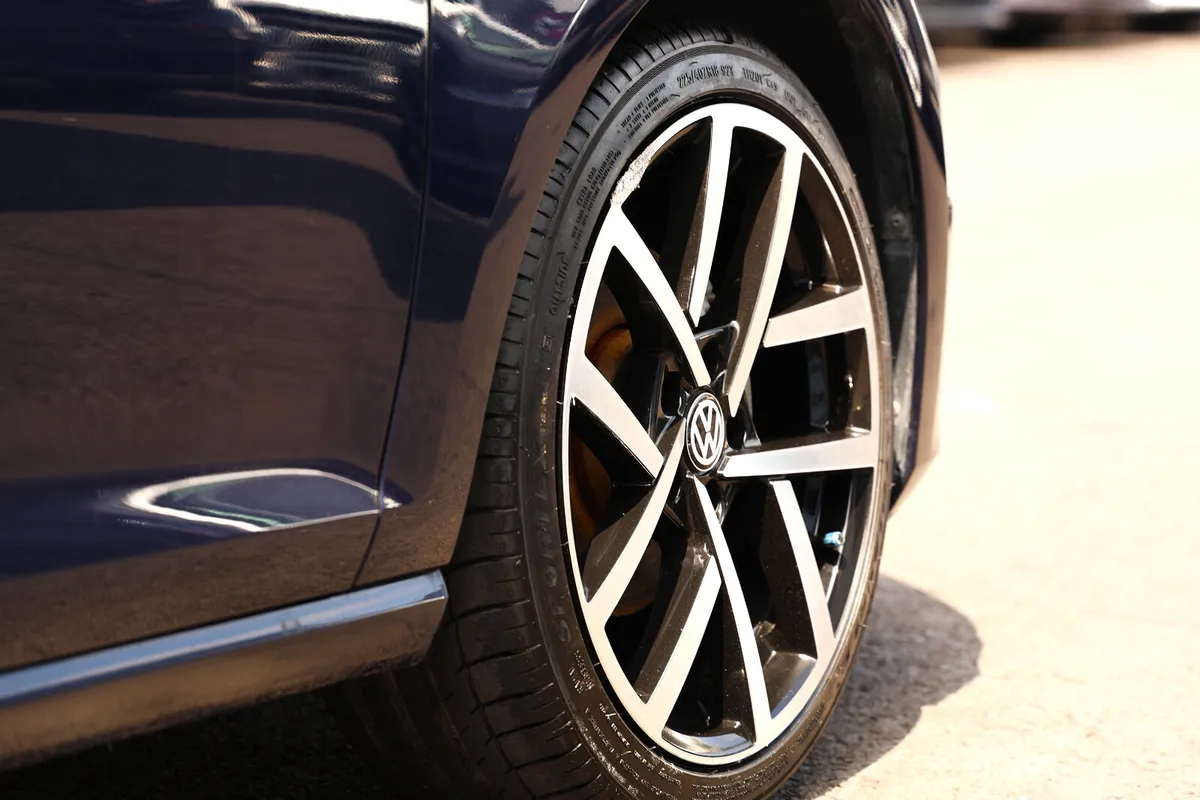 Golf Estate blue 1.2L - Image 6