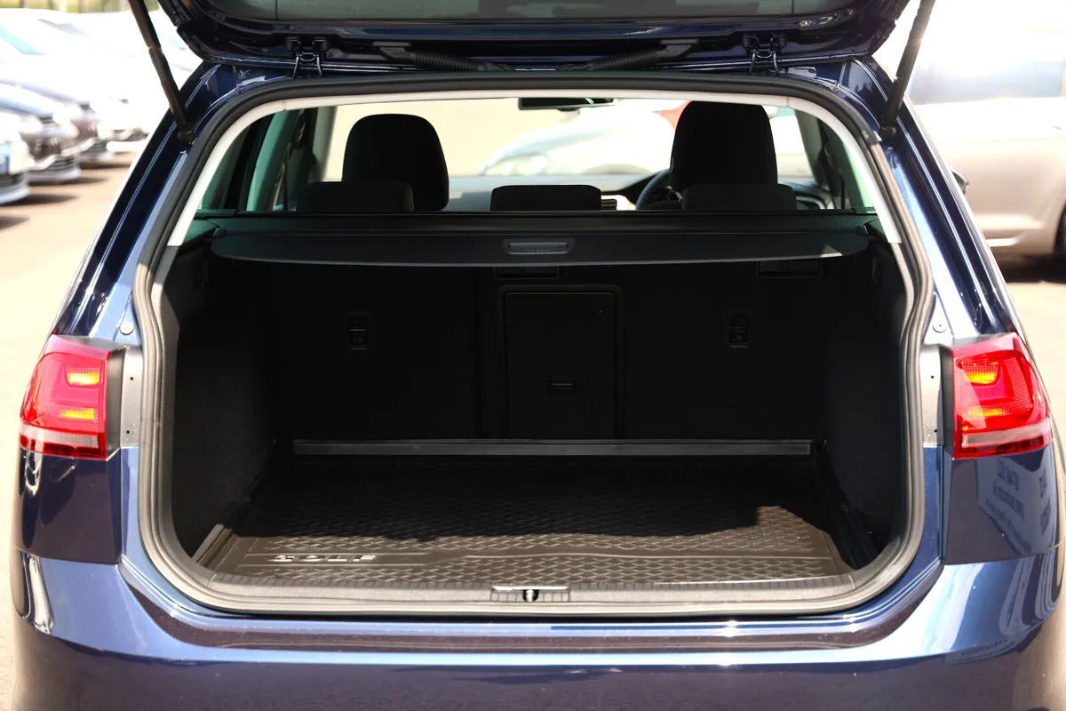 Golf Estate blue 1.2L - Image 7
