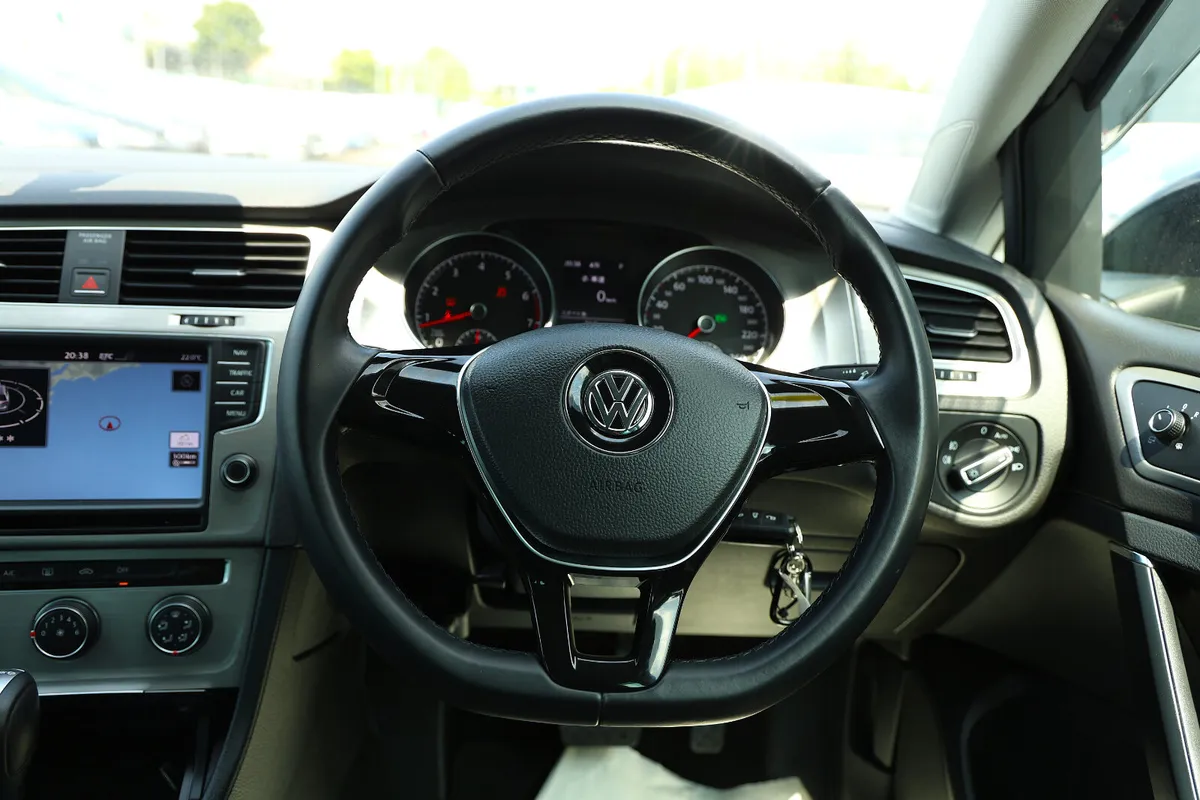 Golf Estate blue 1.2L - Image 12