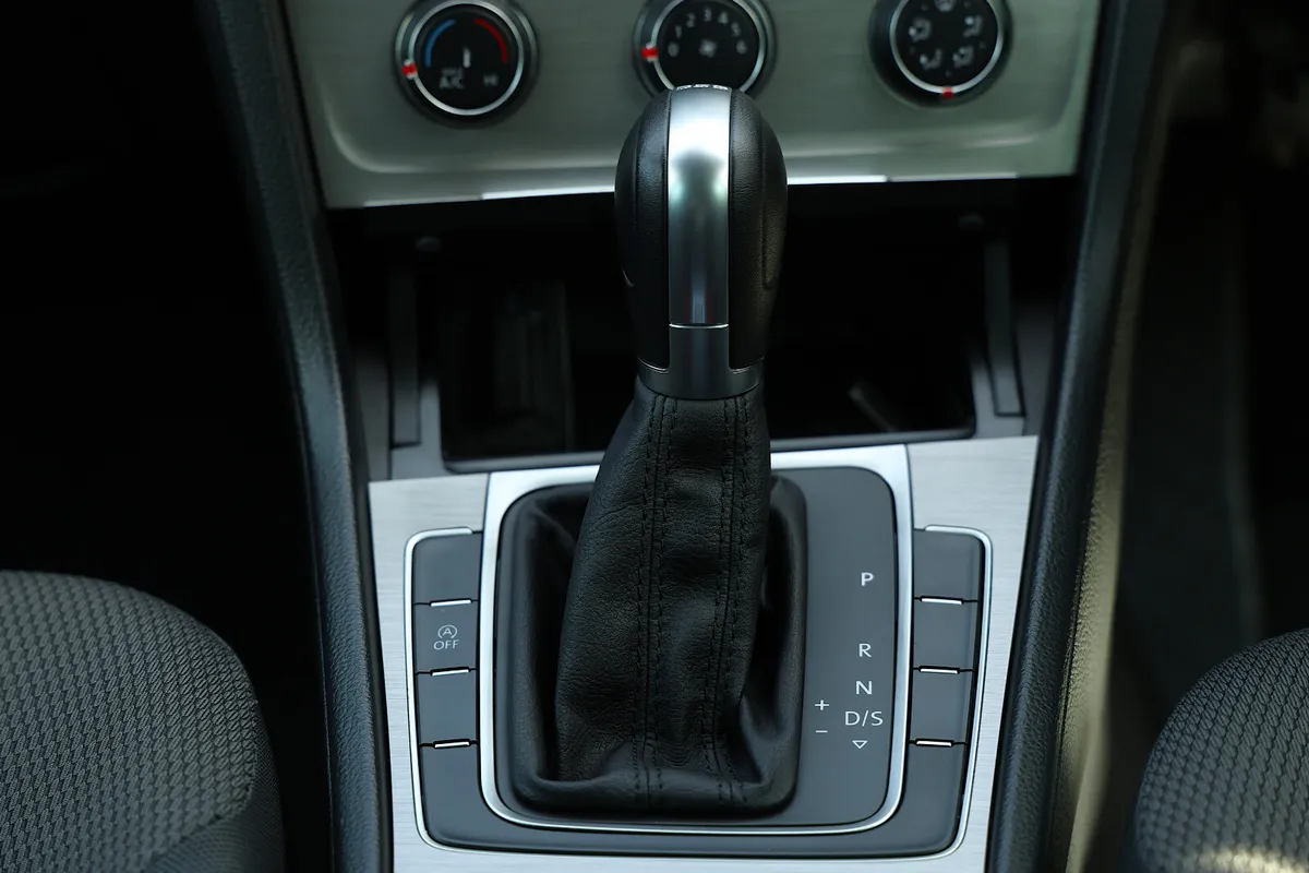 Golf Estate blue 1.2L - Image 11