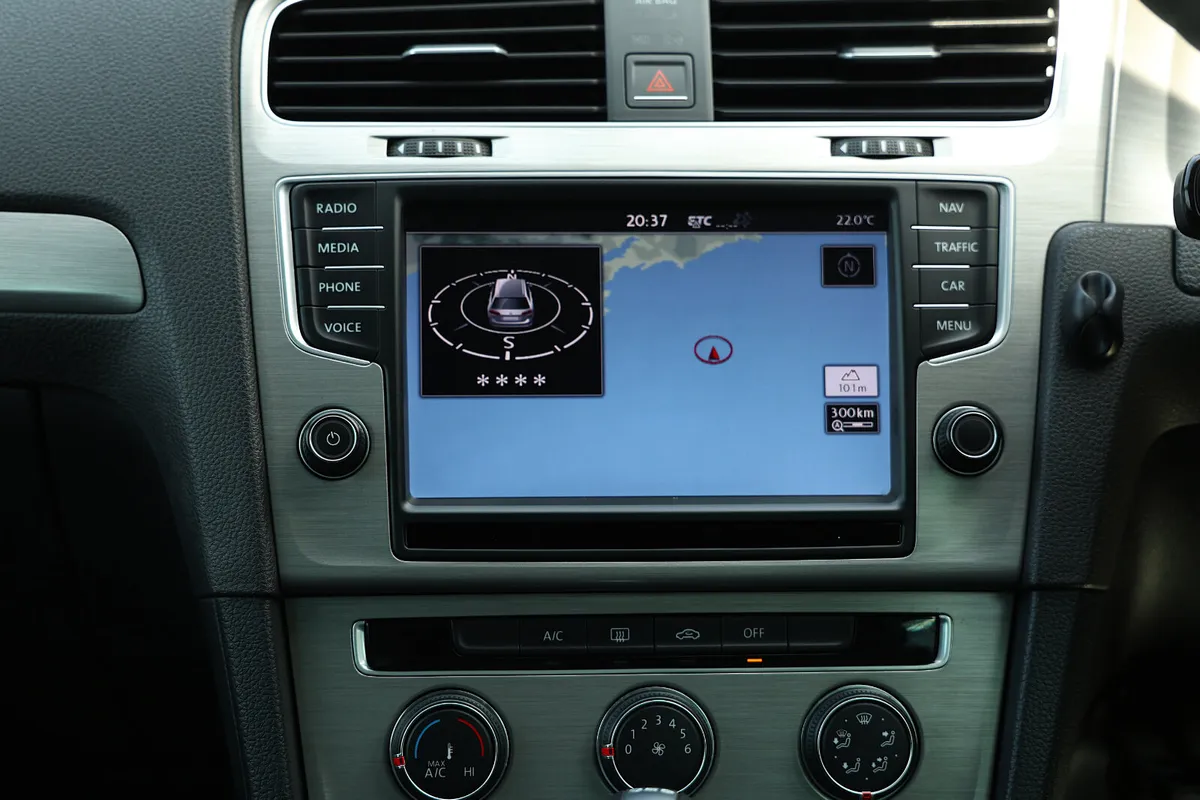 Golf Estate blue 1.2L - Image 10