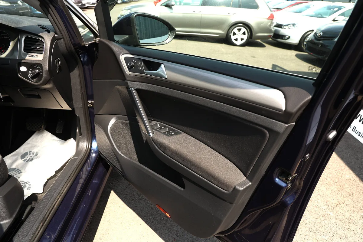 Golf Estate blue 1.2L - Image 15