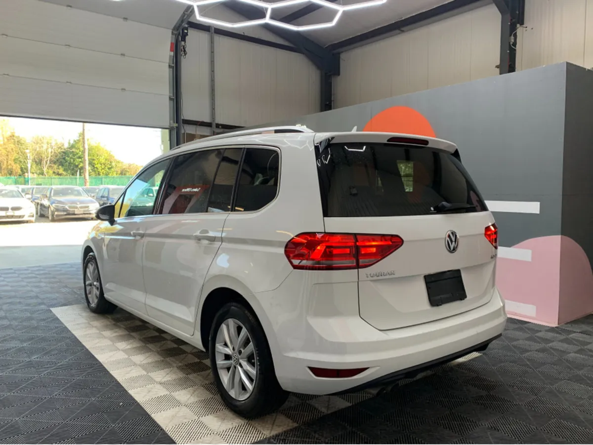 Volkswagen Touran TDI COMFORT LINE / 56k KMs / Ada - Image 4