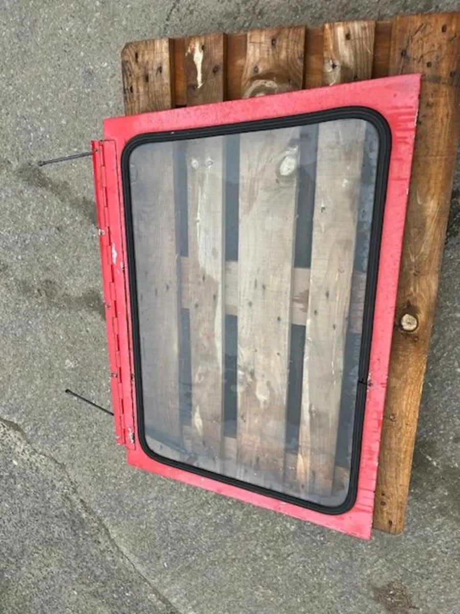 MF BACK WINDOW - Image 2