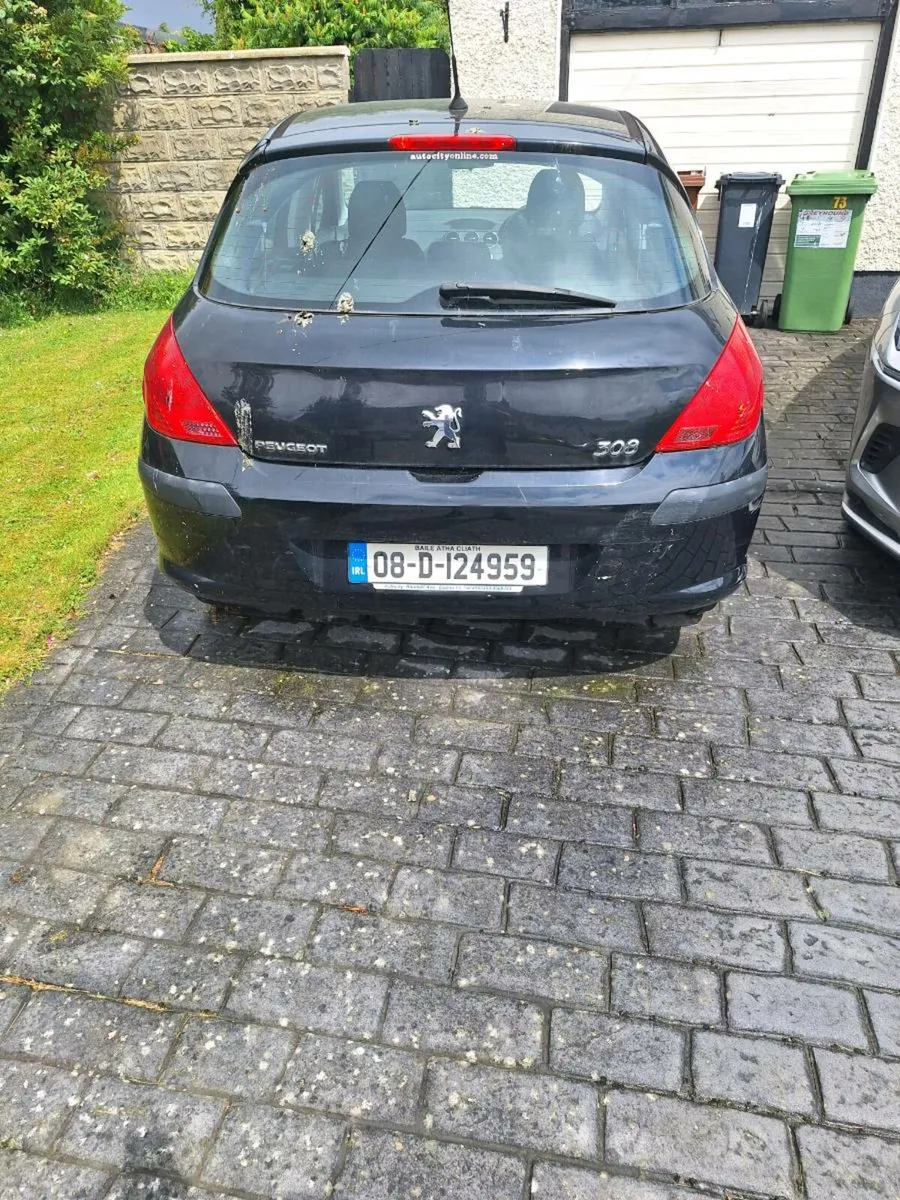 Car - Image 3