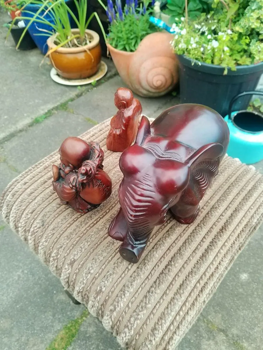 Hand carved wooden elephant and 2 Buddha - Image 4
