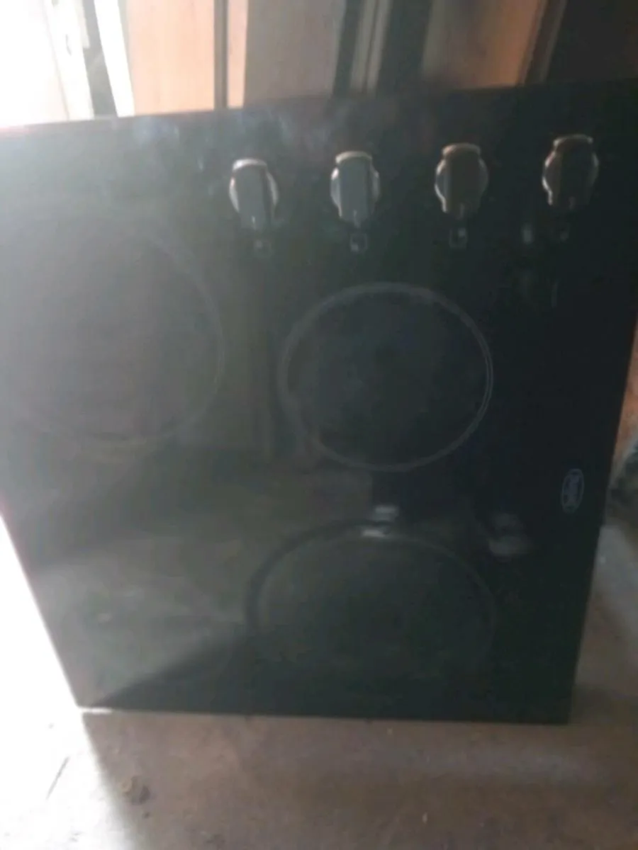 Electric hob. - Image 1