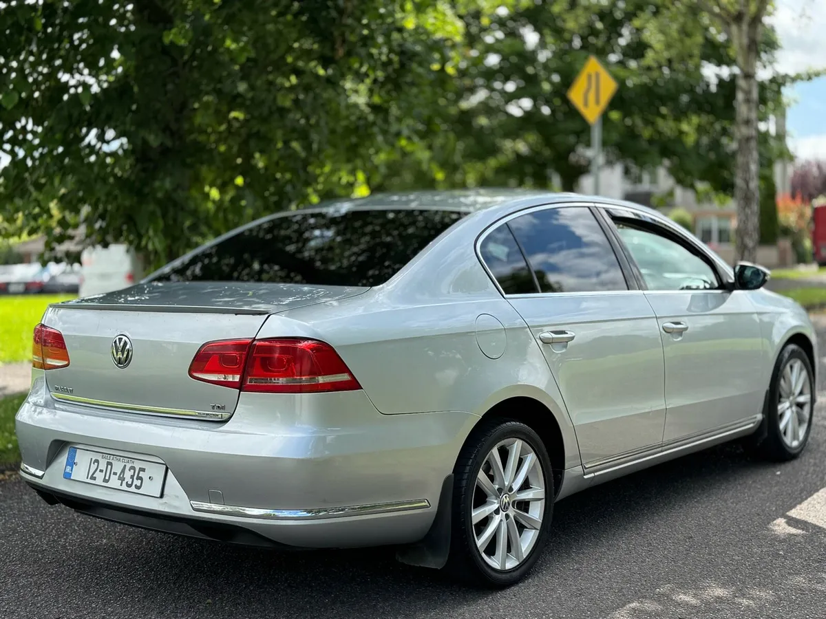 €4250 Volkswagen Passat 1.6 Diesel Highline! - Image 3