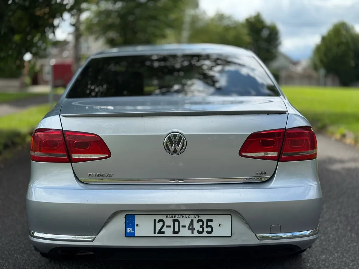 €4250 Volkswagen Passat 1.6 Diesel Highline! - Image 4
