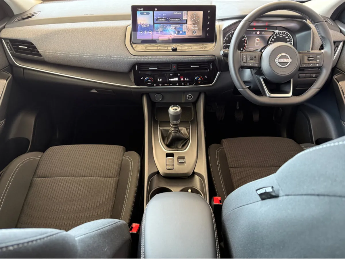 Nissan Qashqai SV Heated Seats Camera Rear Sensors - Image 3