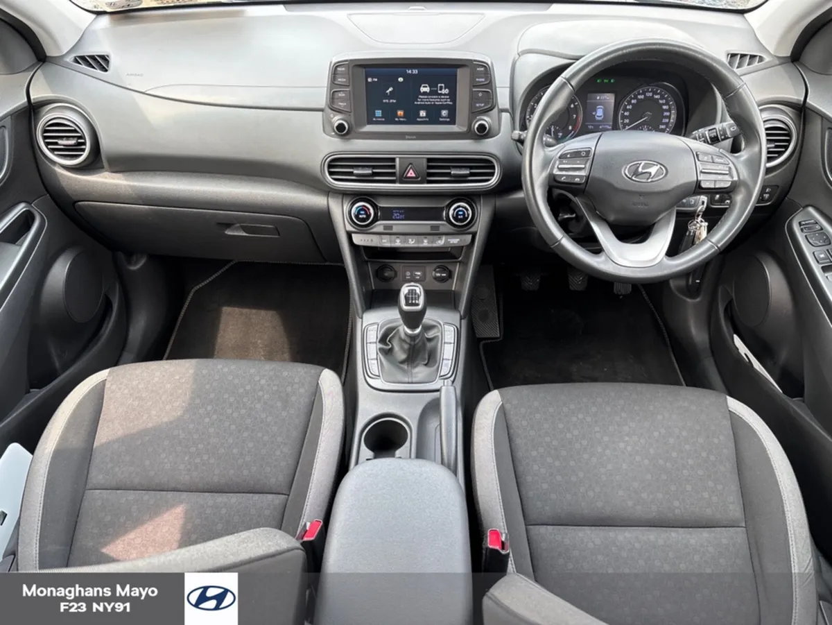 Hyundai KONA KAUAI EXECUTIVE 5DR - Image 2