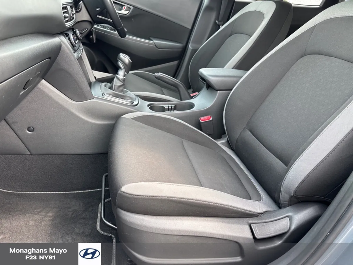 Hyundai KONA KAUAI EXECUTIVE 5DR - Image 4