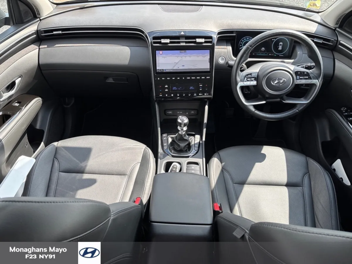 Hyundai Tucson EXECUTIVE PLUS DIESEL 5 5DR - Image 2