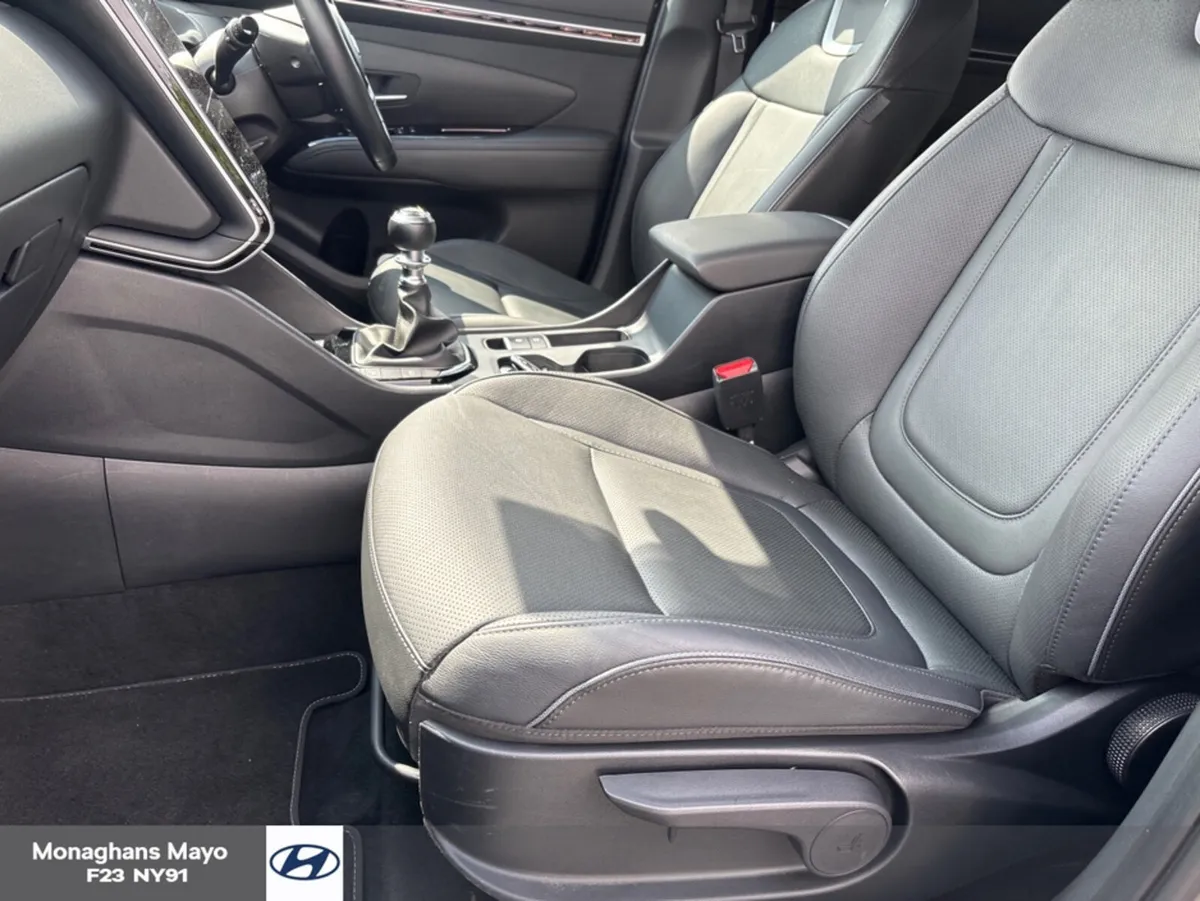 Hyundai Tucson EXECUTIVE PLUS DIESEL 5 5DR - Image 4
