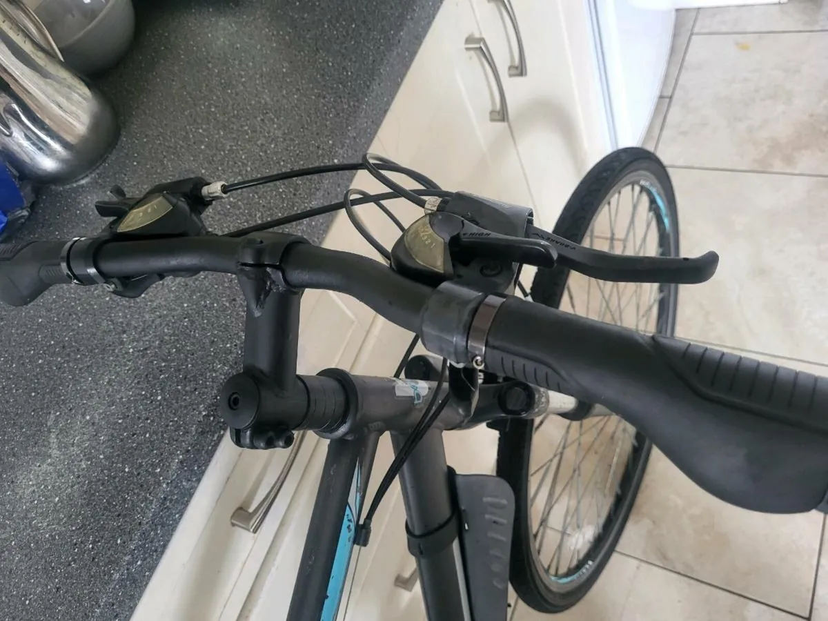Mens hybrid bike - Image 2