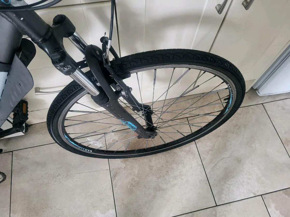 Mens hybrid bike - Image 3