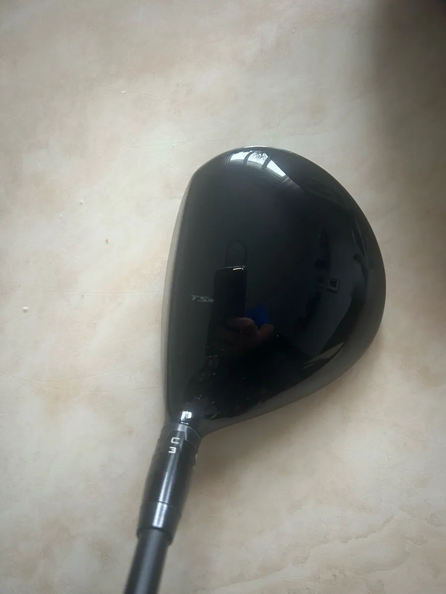 Titleist TSR 2. Three wood. - Image 2