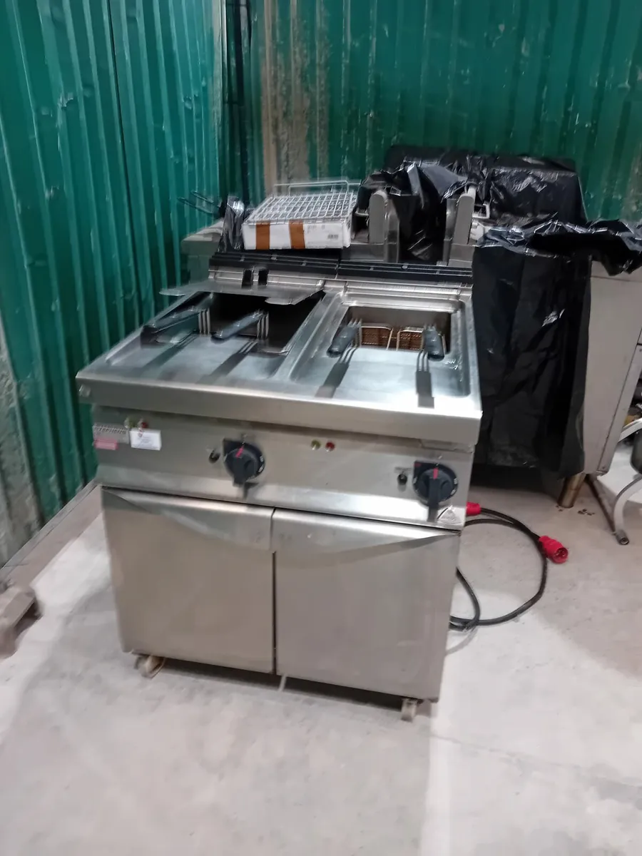 Electric fryer - Image 1