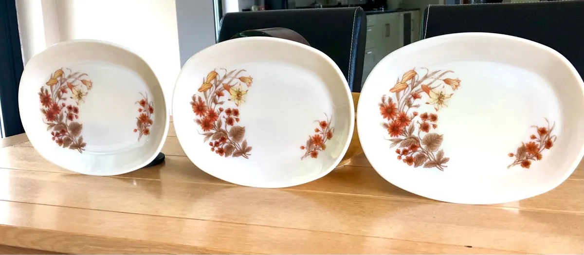 Pyrex serving plates - Image 3