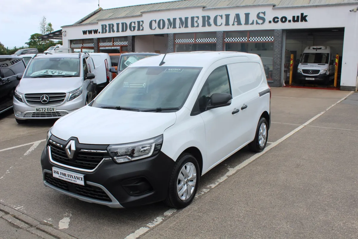 2023 Renault Kangoo ML Advance - Image 1