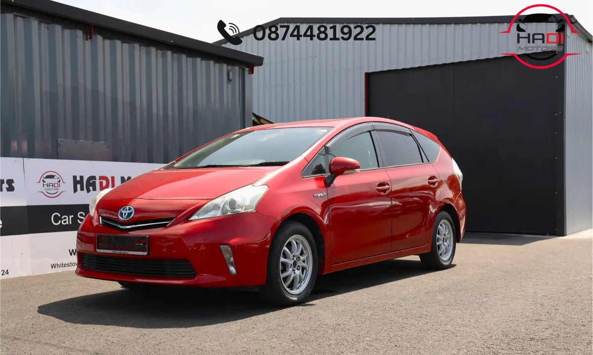 Toyota Prius alpha Red 1.8L hybrid 2012 - Image 2