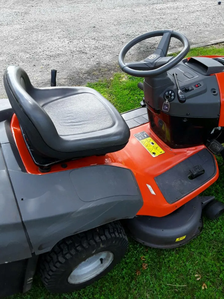 Ride on mower - Image 1