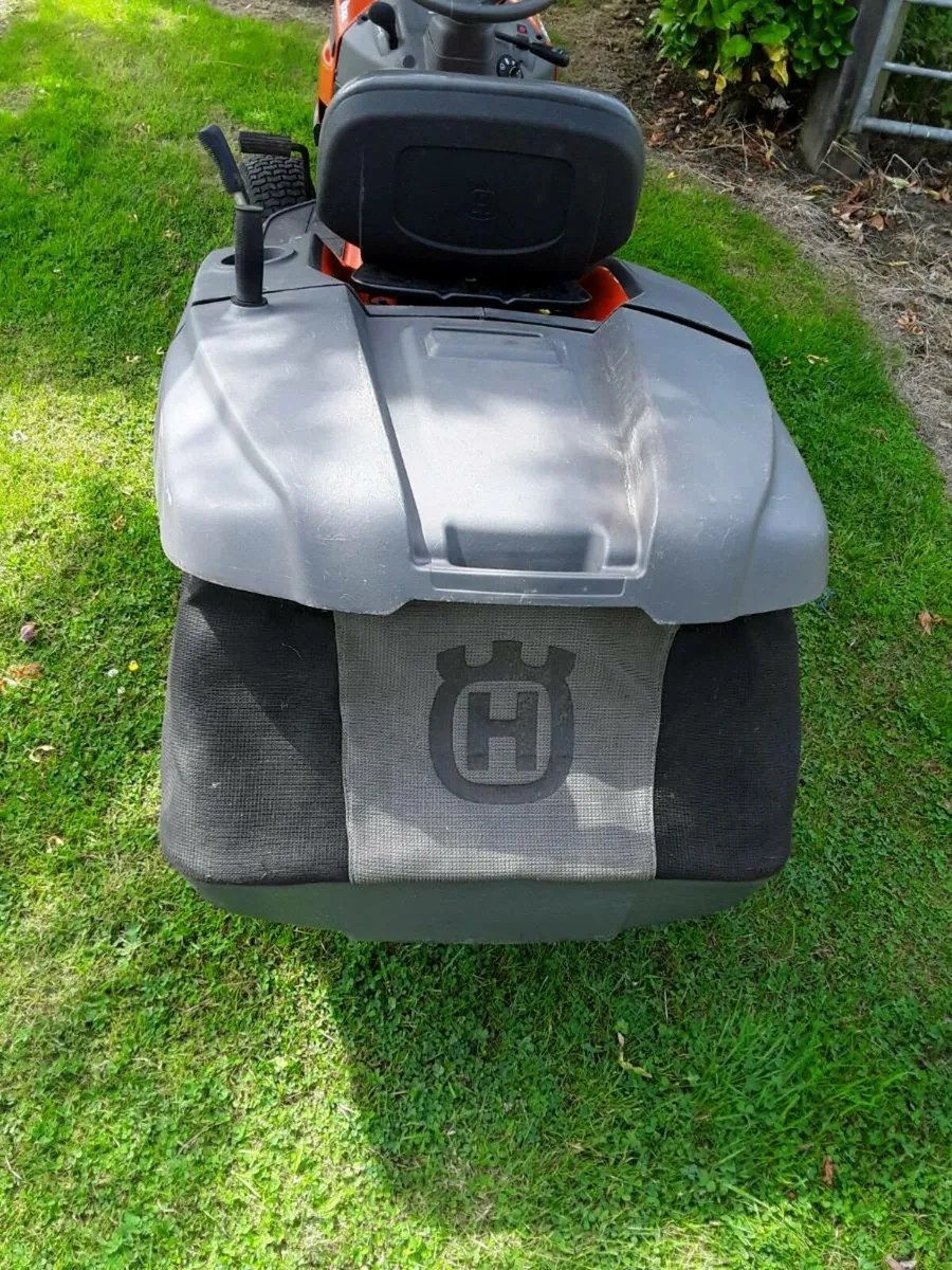 Ride on mower - Image 3