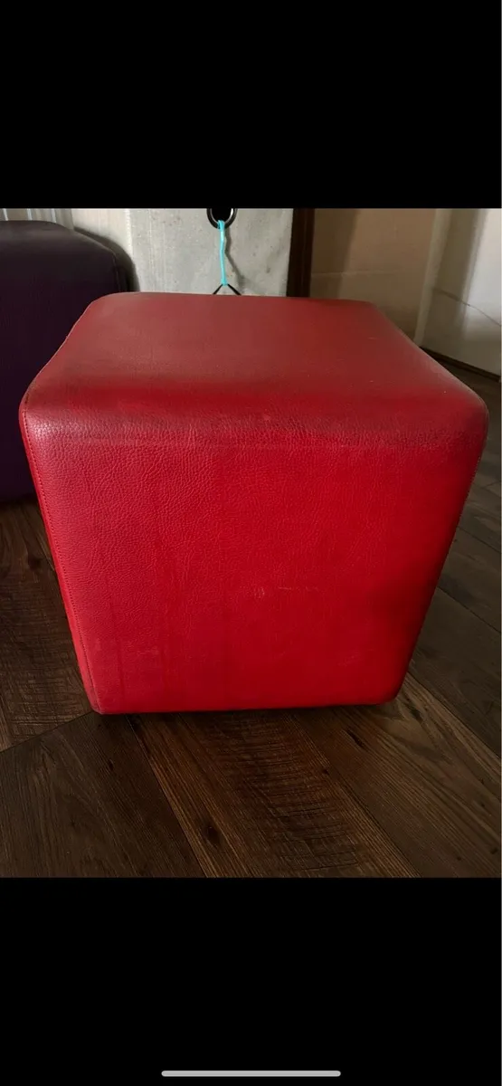 Foot stool/Taburette - Image 1