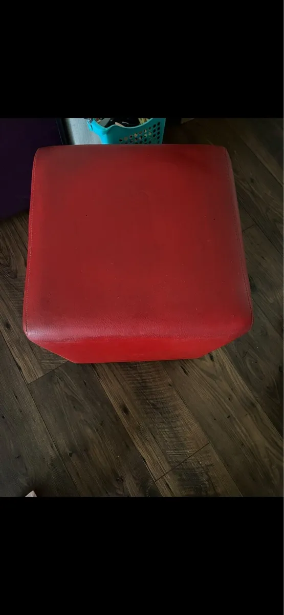 Foot stool/Taburette - Image 2