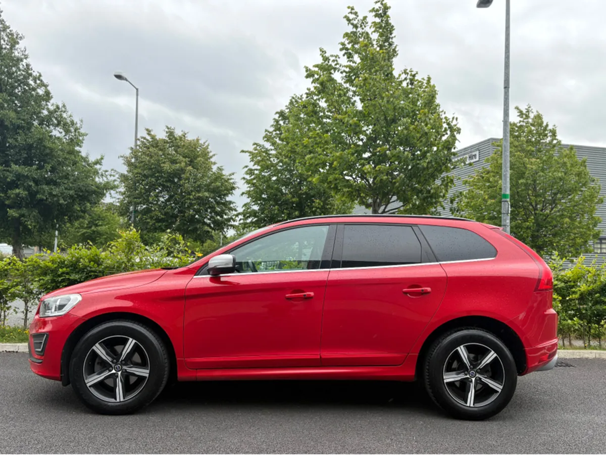 Volvo XC60 R-DESIGN AUTO *FULL SERVICE HISTORY* - Image 2