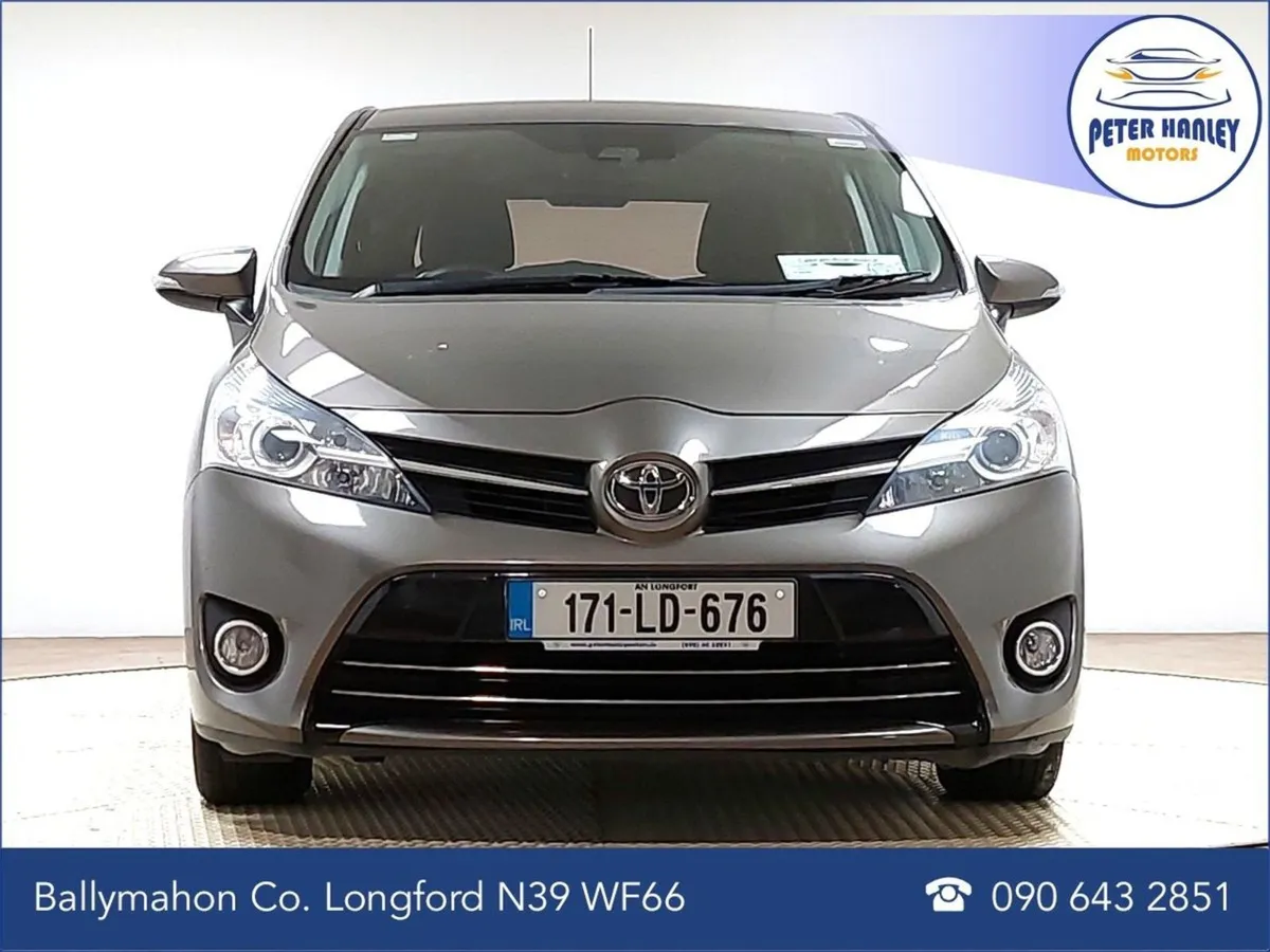 Toyota Verso 1.6 D-4d 112bhp Aura (7 Seater) - Image 2
