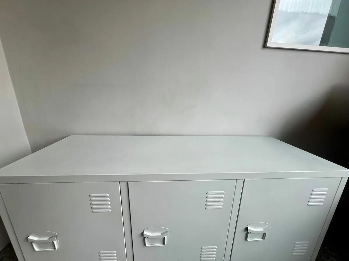 Metal Locker Cabinet - Image 3