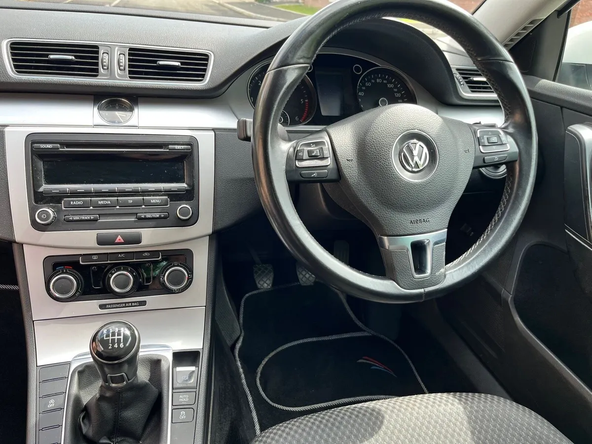 2013 Volkswagen Passat R Line 2.0 Tdi 140 - Image 4