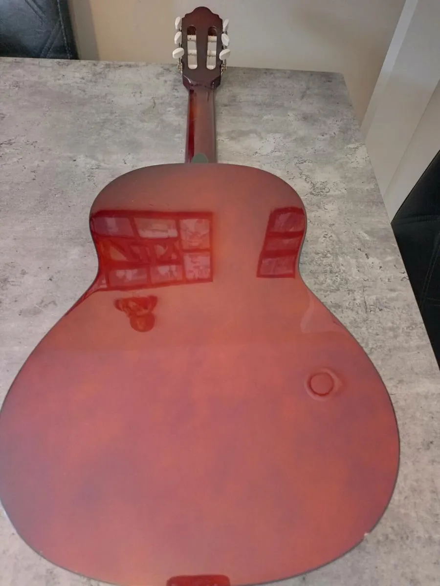 Valencia Guitar with carrier bag - Image 2