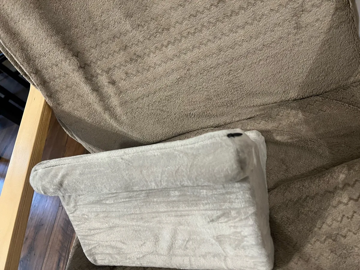 Tablet/Phone cushion holder - Image 3