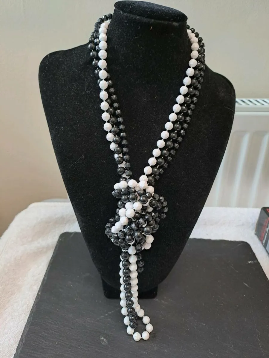 1920s style beads - Image 1