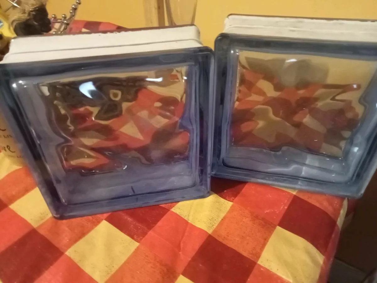 2 blue glass bricks - Image 2