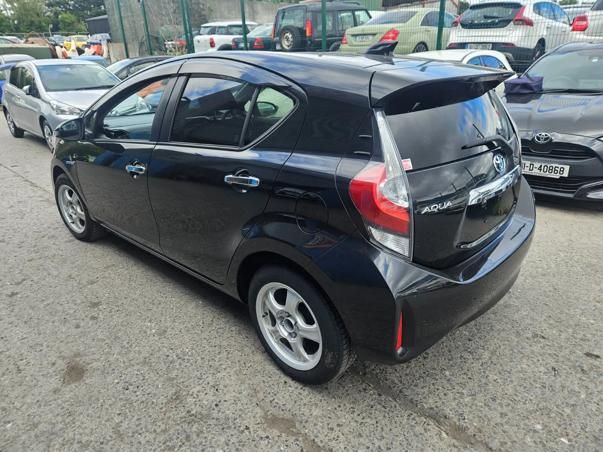 2018 Toyota Aqua Hybrid Automatic - Image 4