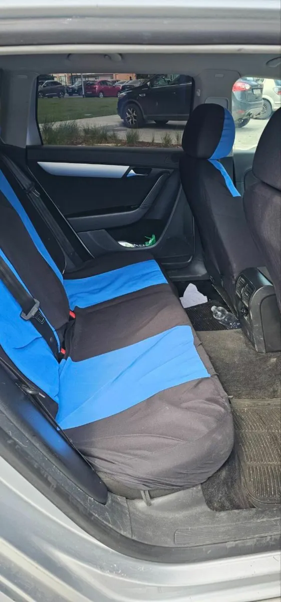Volkswagen Passat 2011 - Image 3
