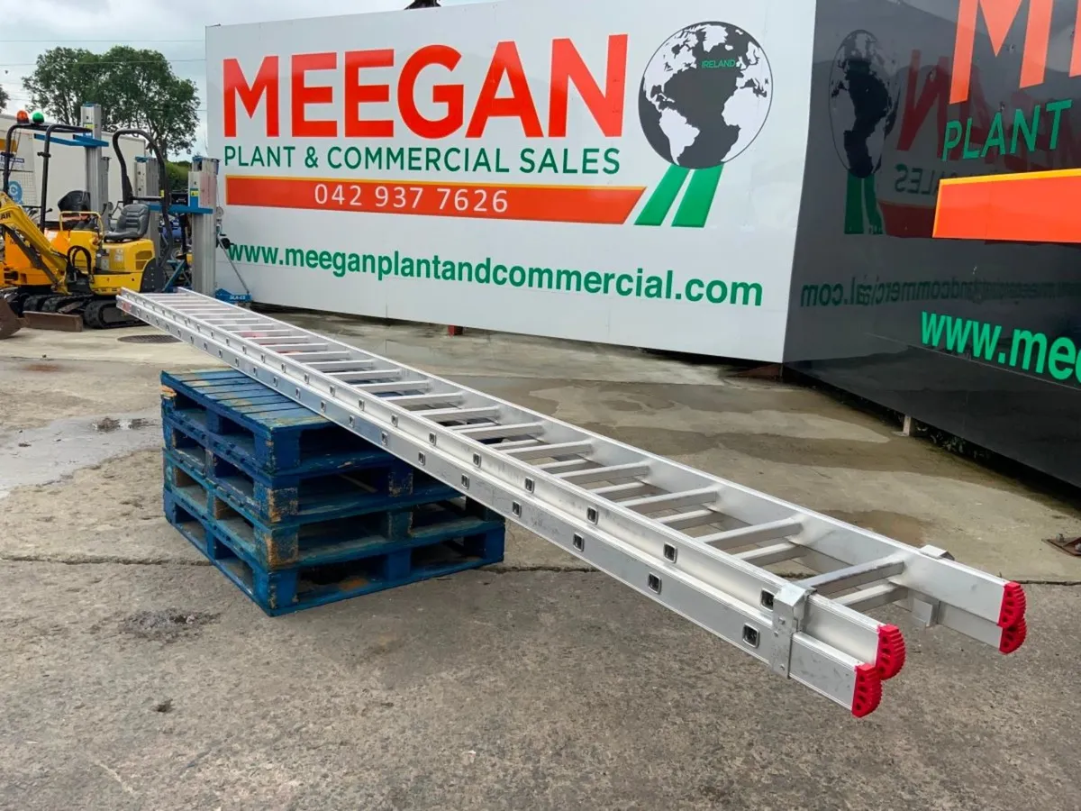 UNUSED 35ft ALUMINIUM EXTENSION LADDER....4831. - Image 1