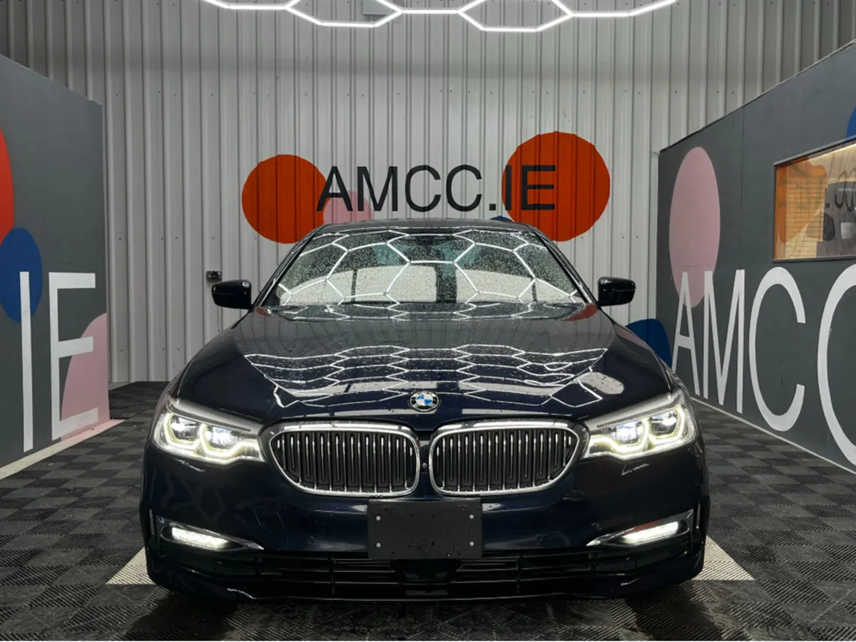 BMW 5-Series 523D LUXURY / 66k KMs / Heated Leathe - Image 2