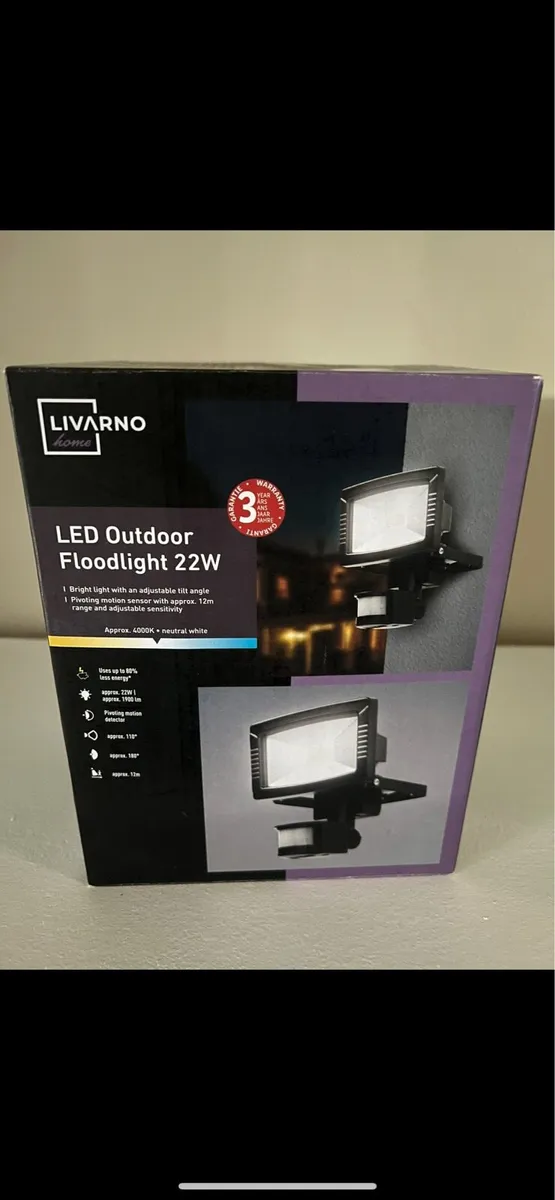 Led Outdoor Floodlight 22W with sensor NEW - Image 1