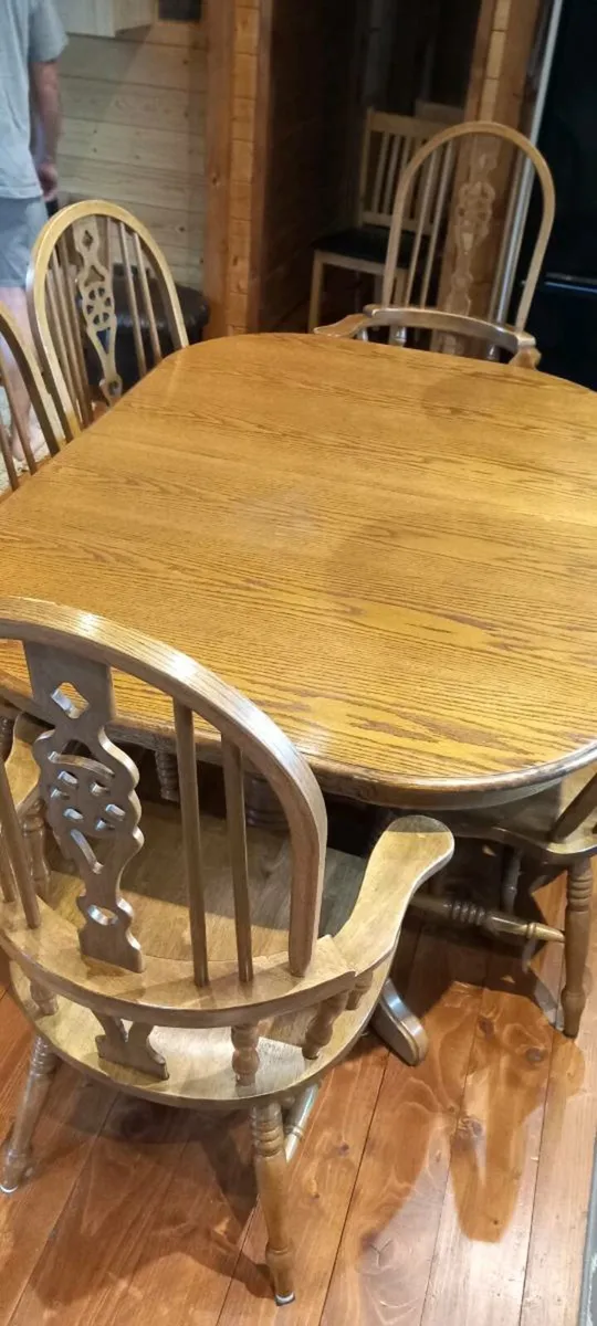Kitchen table and chairs - Image 2