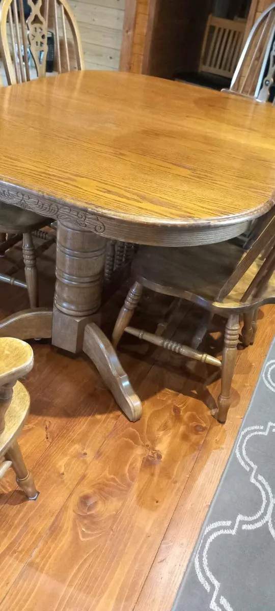 Kitchen table and chairs - Image 3