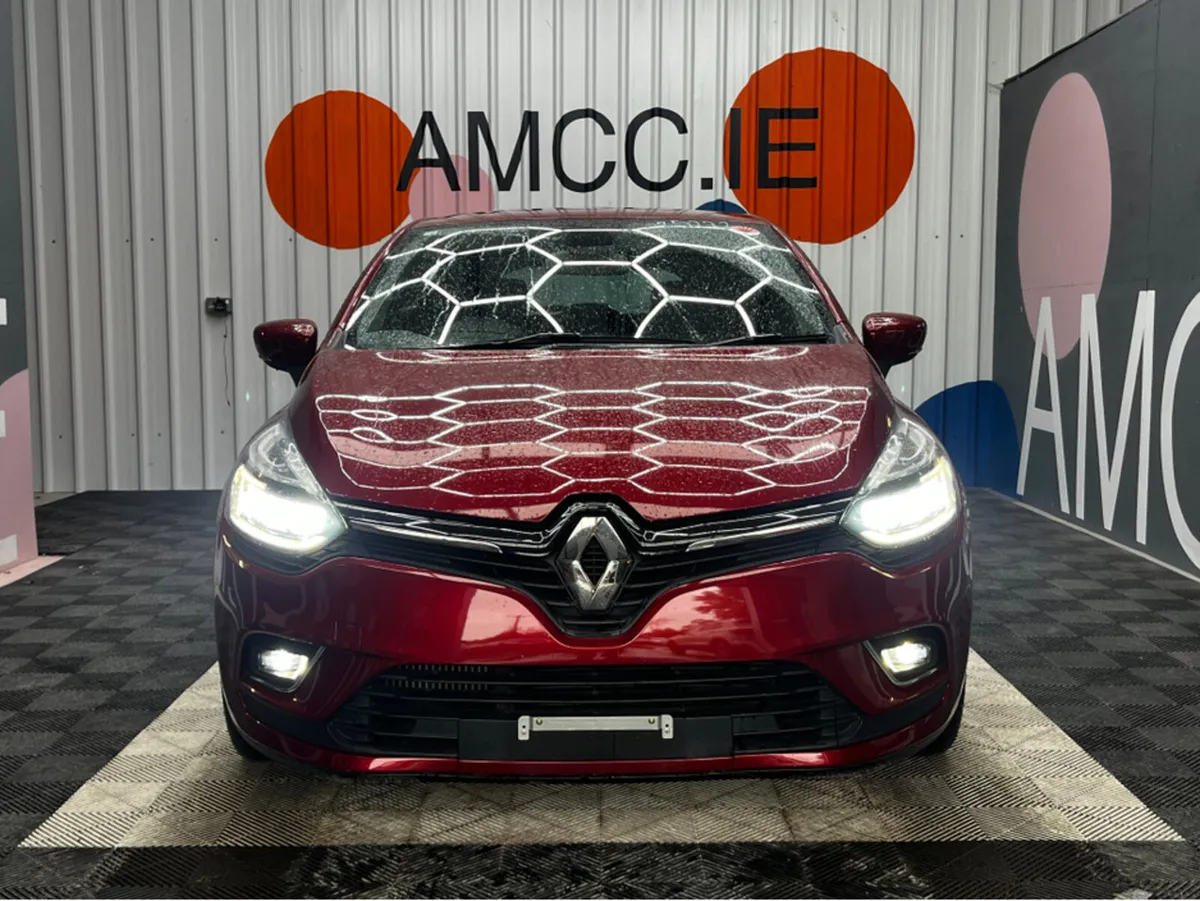 Renault Clio 1.2 PETROL / 60k KMs / Reverse Camera - Image 2