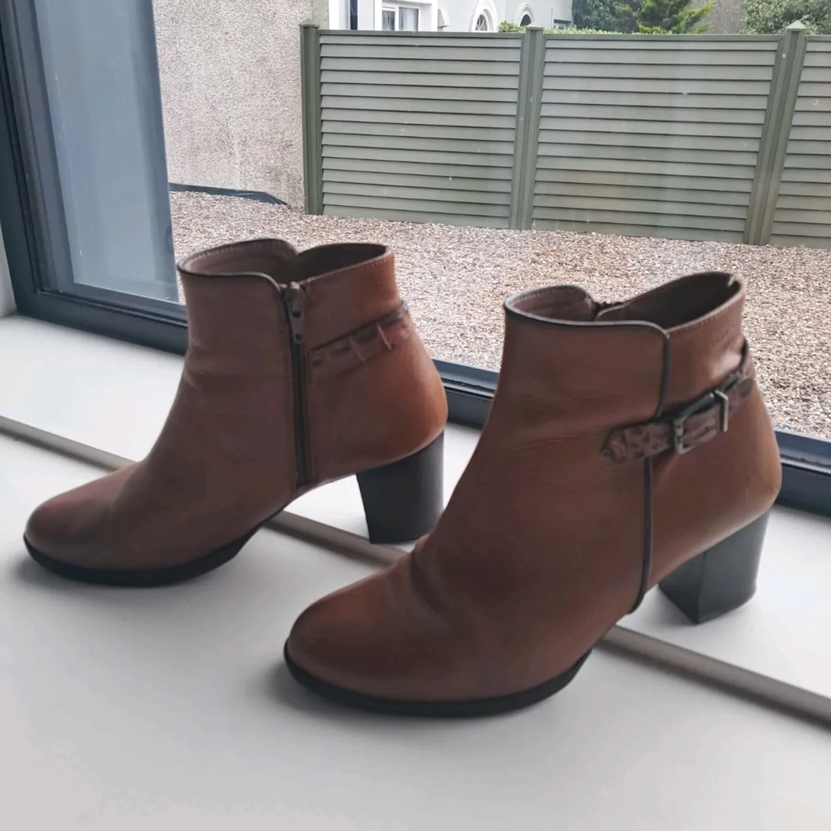 Shoes and boots - Image 4