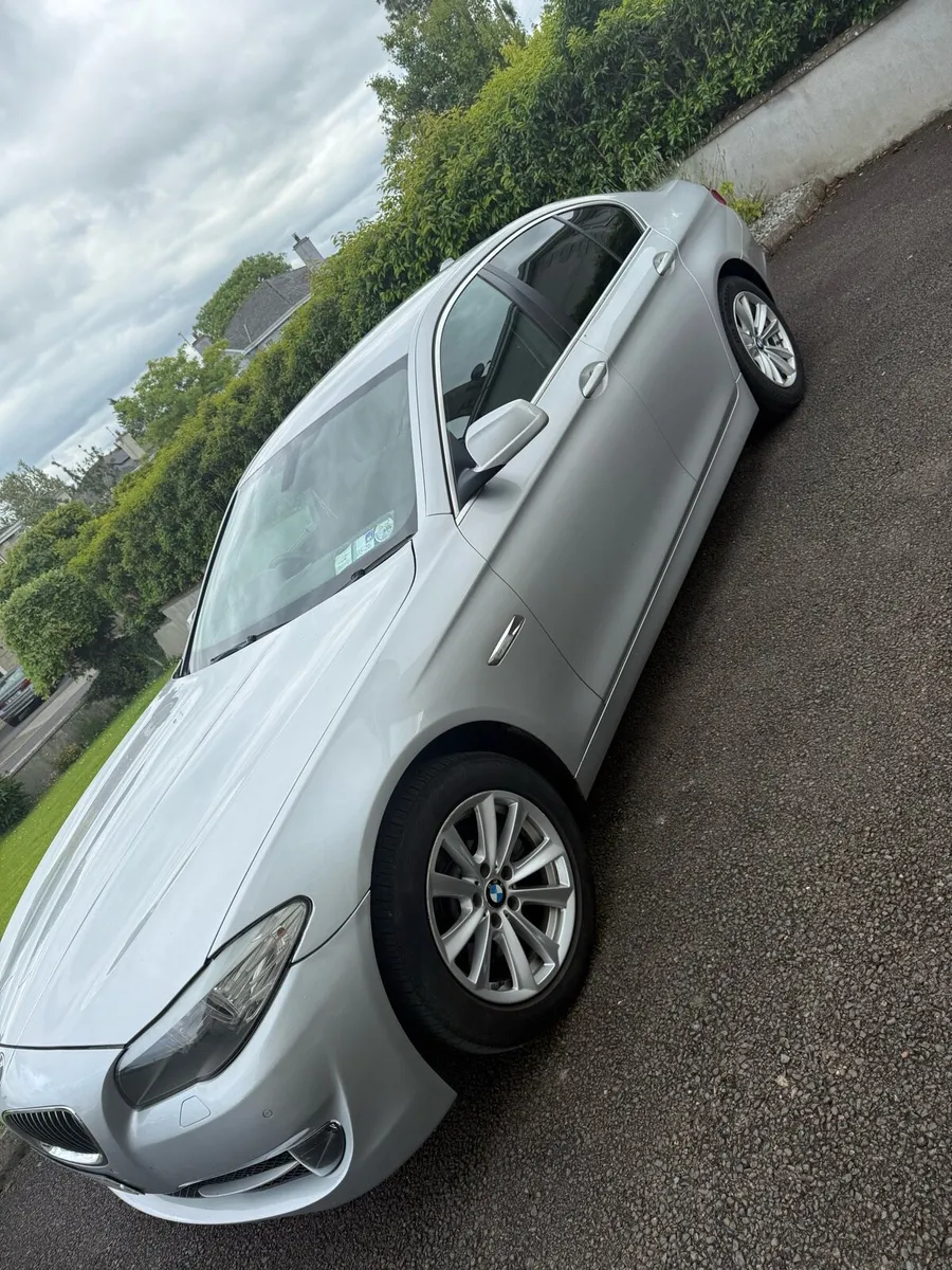 BMW 520d se automatic - Image 4